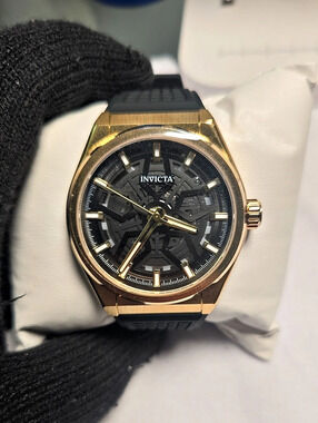 Invicta Men's Black & Gold Watch